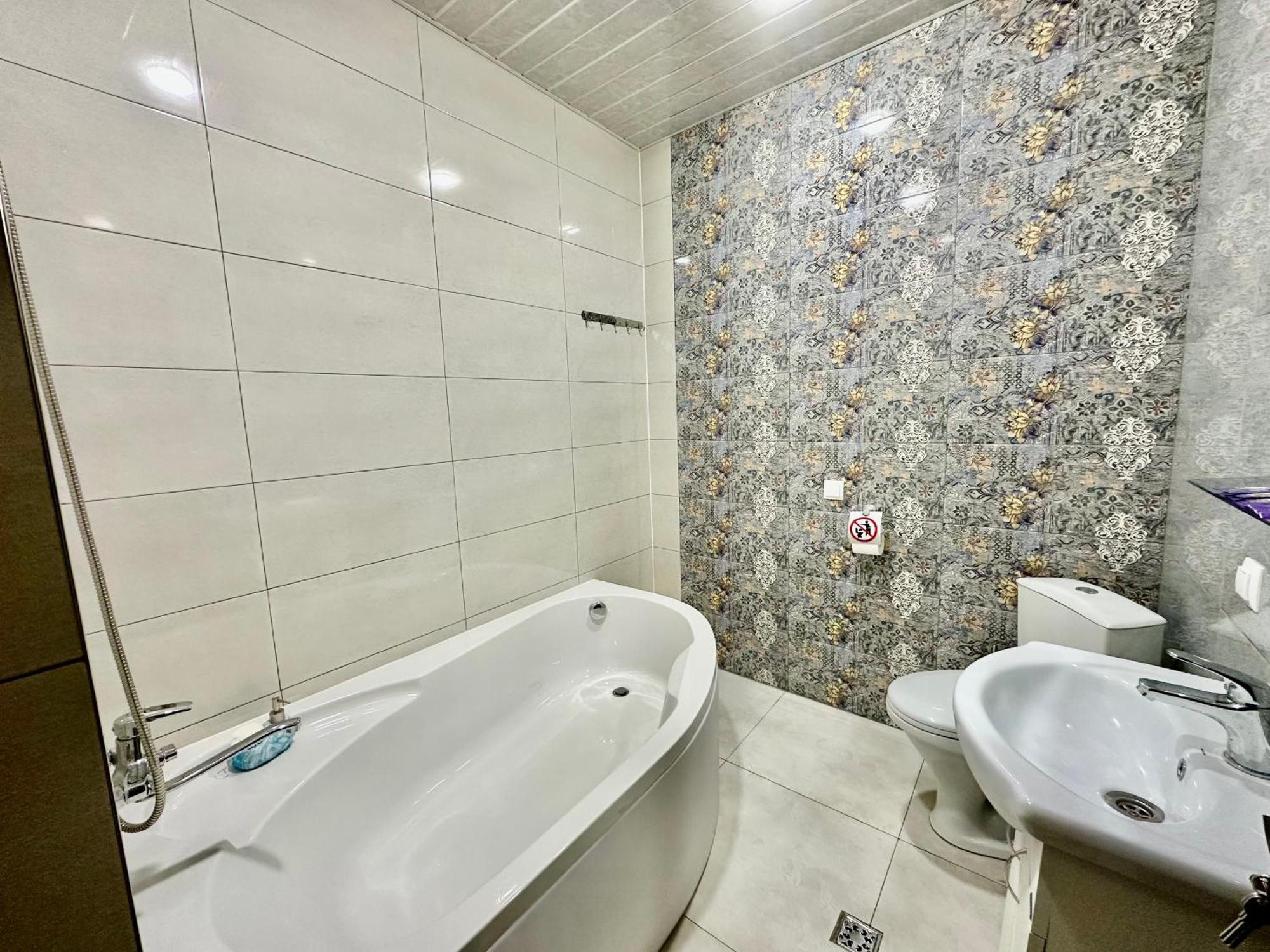 Tadevosyan Guest House Bjni المظهر الخارجي الصورة