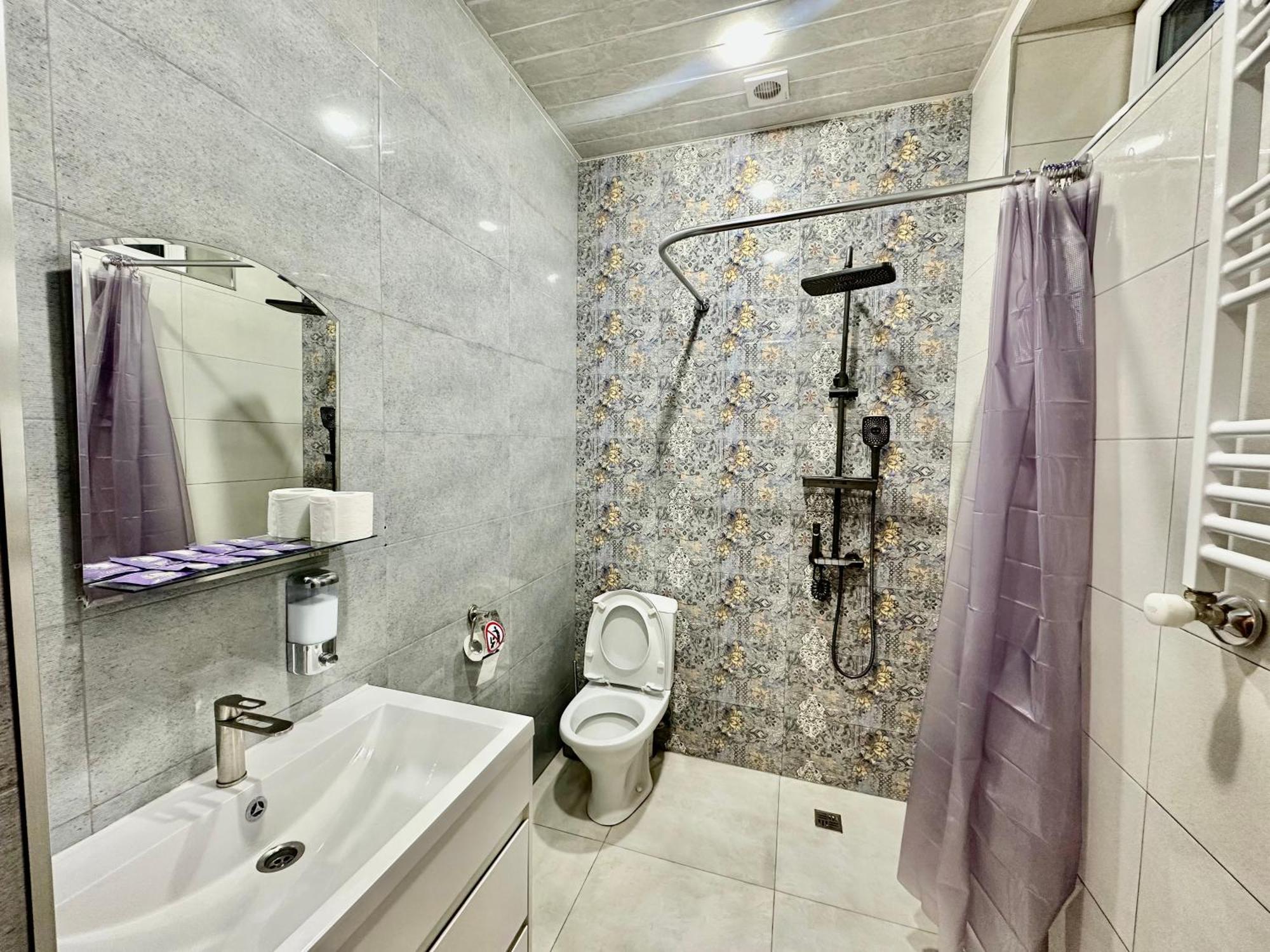 Tadevosyan Guest House Bjni المظهر الخارجي الصورة
