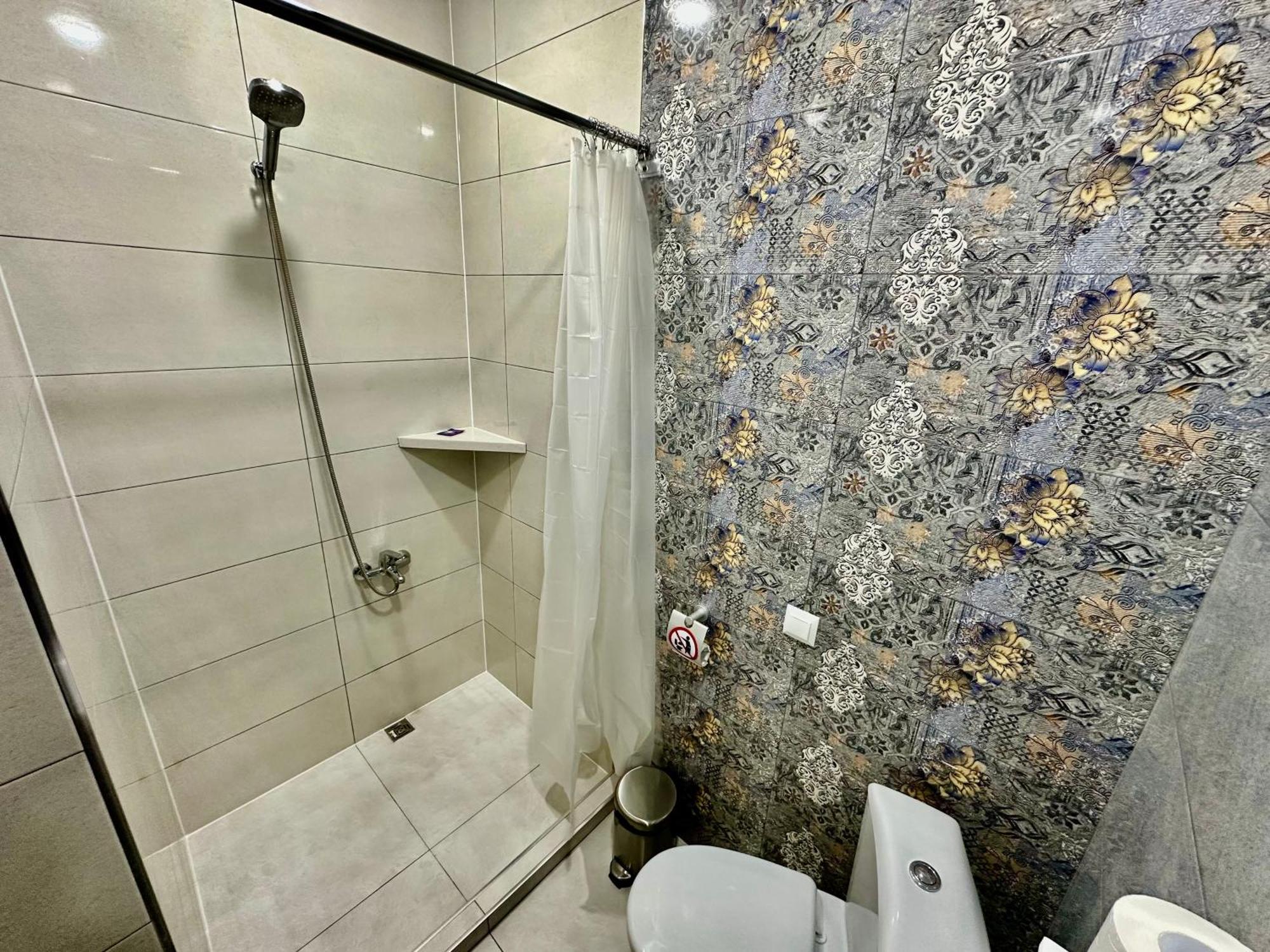 Tadevosyan Guest House Bjni المظهر الخارجي الصورة